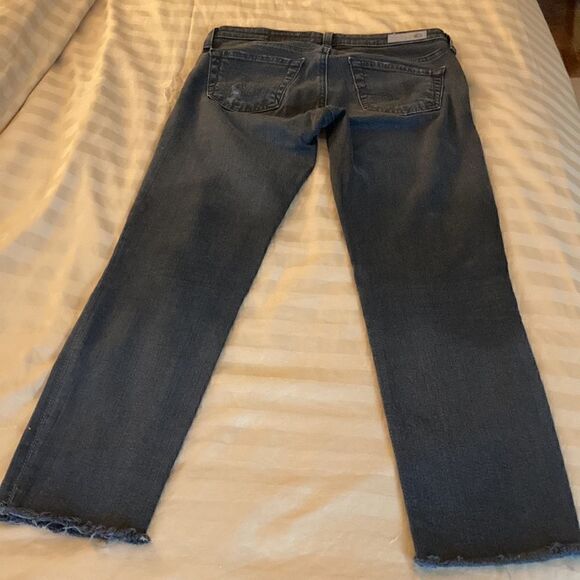 AG Denim The Stilt Crop Cigarette Crop in Black with Shredded Front Legs. - Picture 5 of 12